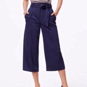 🌸Loft Cropped, wide legged pant